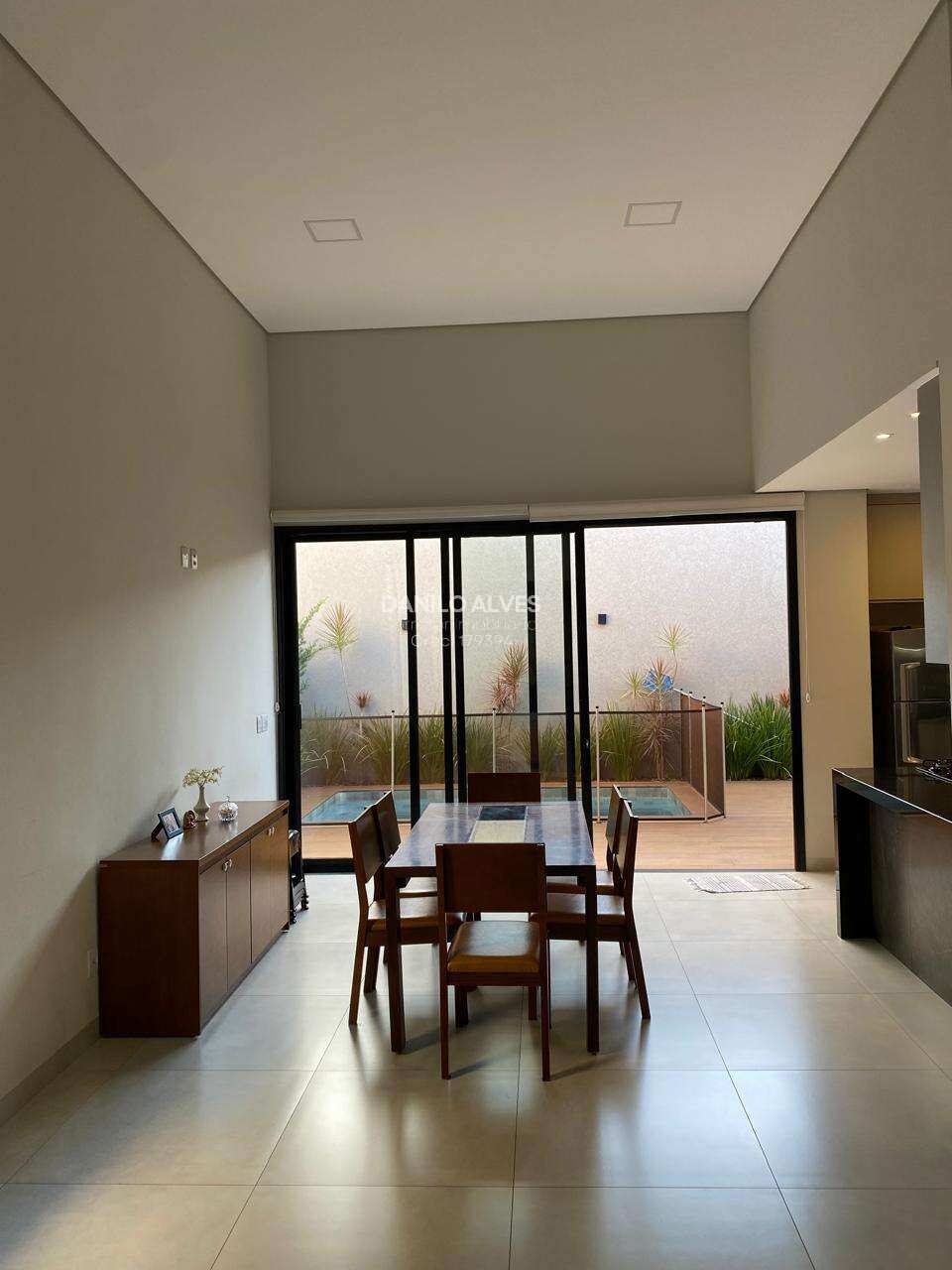  - Casa de condomínio à venda, no Quinta dos Ventos, , com 3 quartos, 187m²