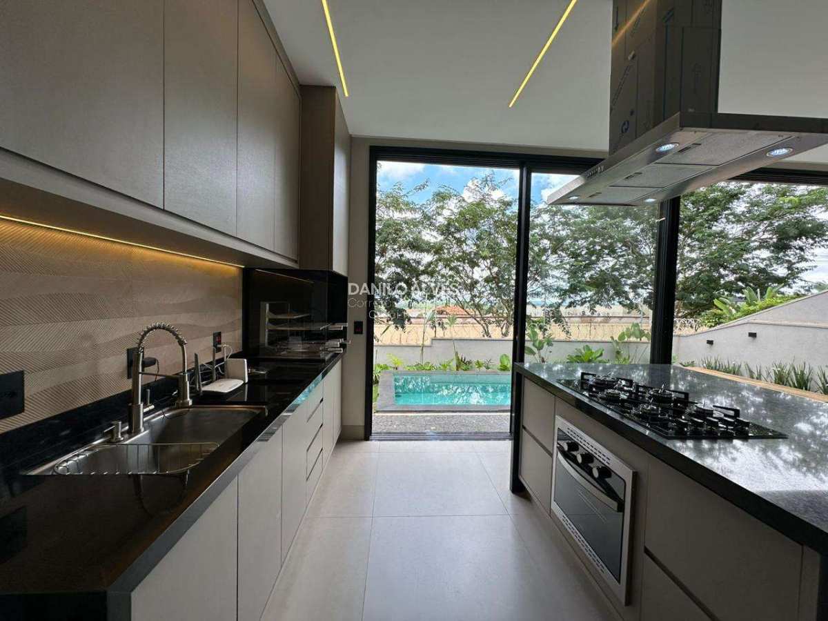  - Casa de condomínio à venda, no Terras de Florença, , com 4 quartos, 261m²